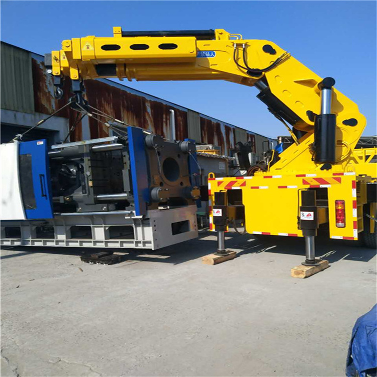 华容 大吨位折臂吊出租费用解析：一小时租赁多少钱