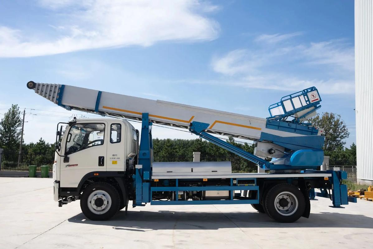 华容云梯上料车租赁费用