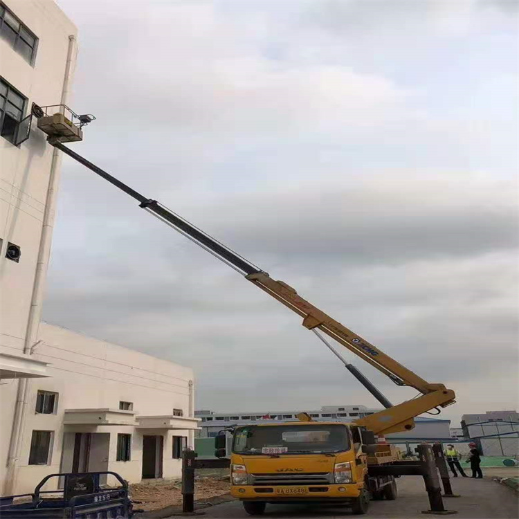 华容吊车可以用吊笼吊人作业吗